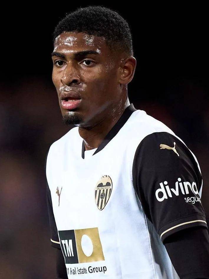 她连续战胜 她连续战胜